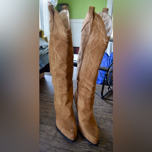 PrettyLittleThing Tan Over the Knee Boots - Picture 2 of 5